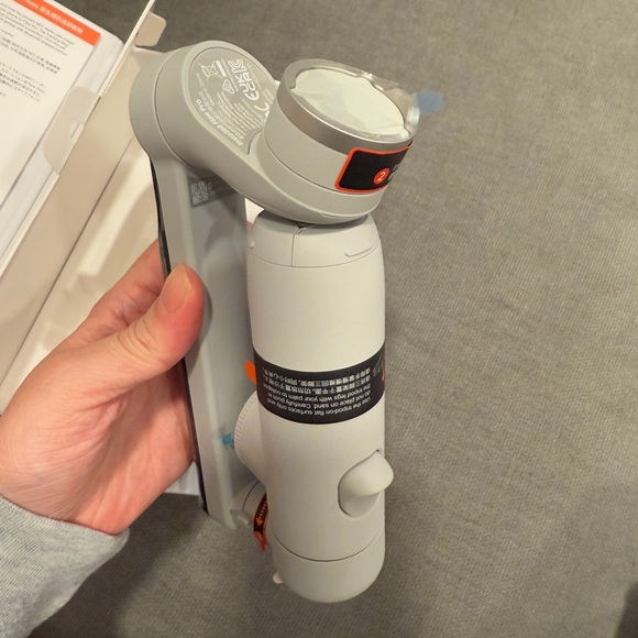 Insta360 flow pro all-purpose tripod bundle - Picture 6 of 8